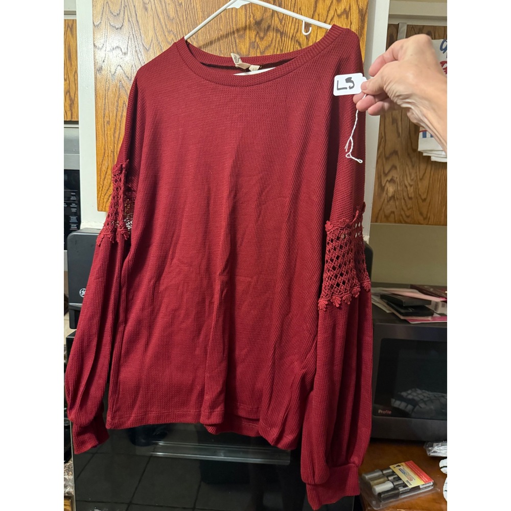 Grace & Emma Burgundy Waffle Knit CrochetLace Sleeve TopLarge Womens Red Thermal